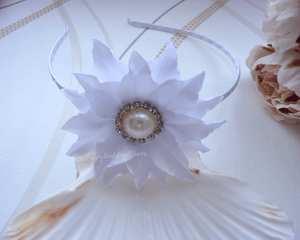 Diadème fleur en satin blanc, Serre-tête première communion, Bandeau cheveux mariage