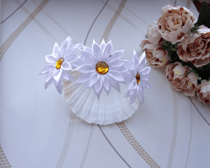 Diadème pour première communion ou mariage,  Serre-tête fleurs en satin blanc, Bandeau cheveux