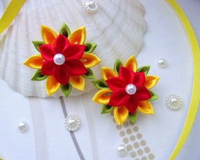 Pince cheveux petite fille, Barrette cheveux avec fleur kanzashi en satin jaune et rouge