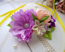 Charger l&#39;image dans la galerie, Barrette française avec fleurs en satin lilas et orange,  Pince cheveux mariage champêtre,