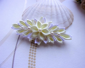 Barrette française avec fleur kanzashi en satin blanc et jaune, Pince à cheveux longs