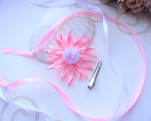 Charger l&#39;image dans la galerie, Pince à cheveux fleur en satin rose et blanc, Barrette à cheveux mariage